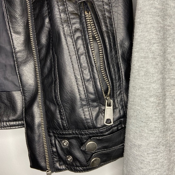 Leather vest hoodie - Picture 4 of 5